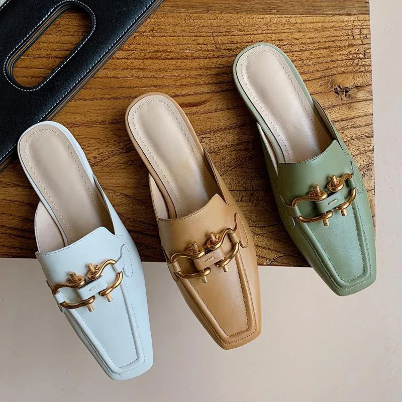 Finn Chain Pointed Toe Mule Slippers Women's Toe Cap Half Slippers Spring Sandals Outer Wear Lazy Slippers Female Square Toe Flat Mules