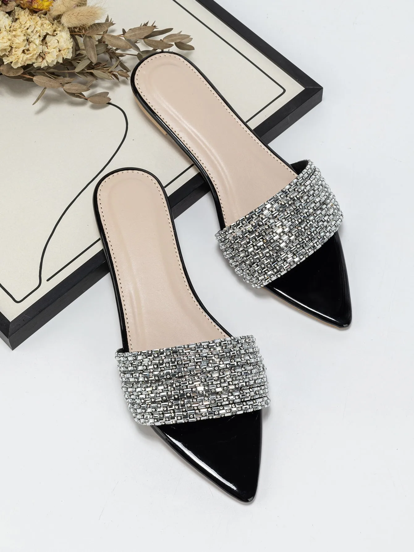 Glamorous Flat Slippers With Rhinestone Decor Glass Point Open Toe Slide Sandals