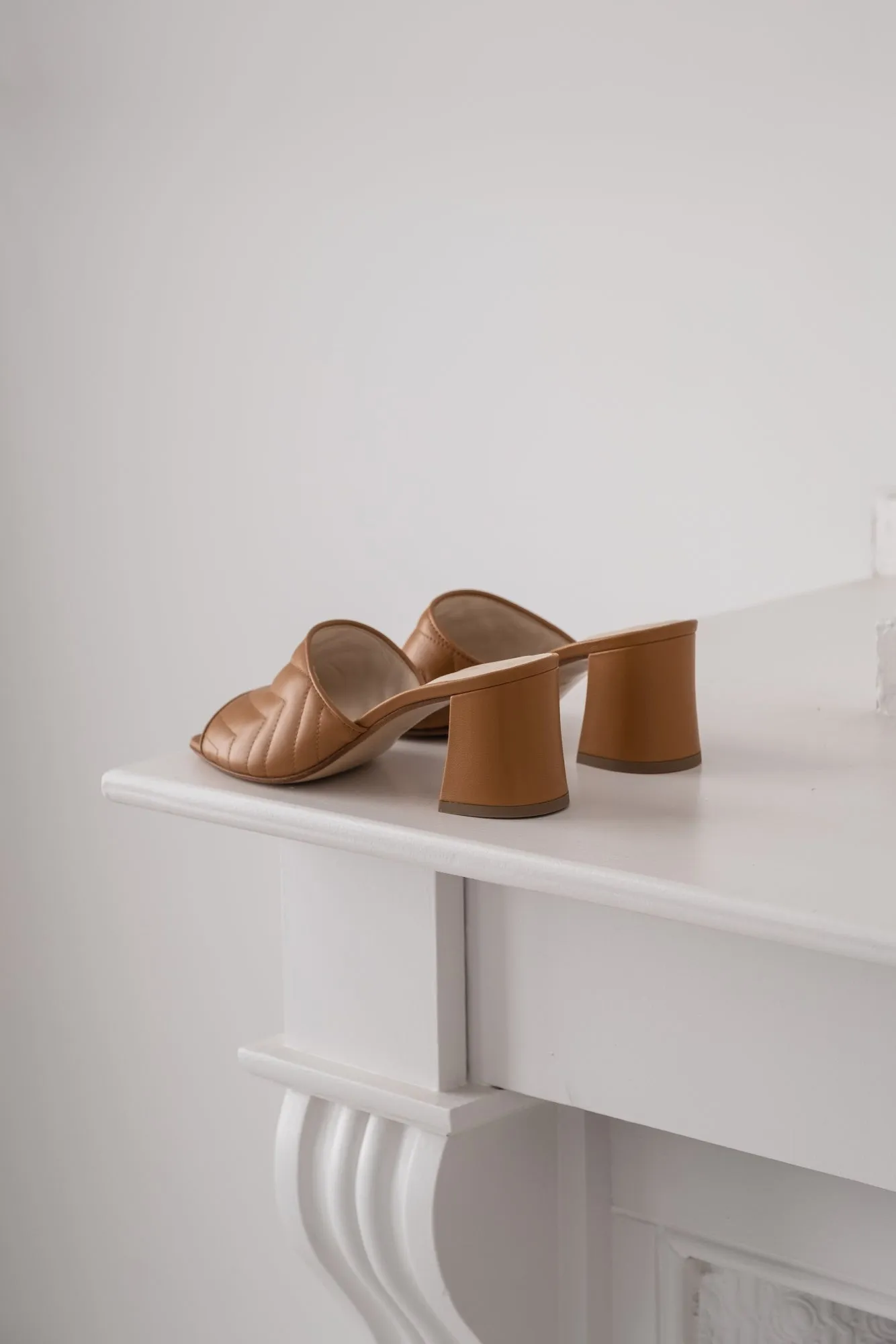 LEATHER MULE PHYLLIS