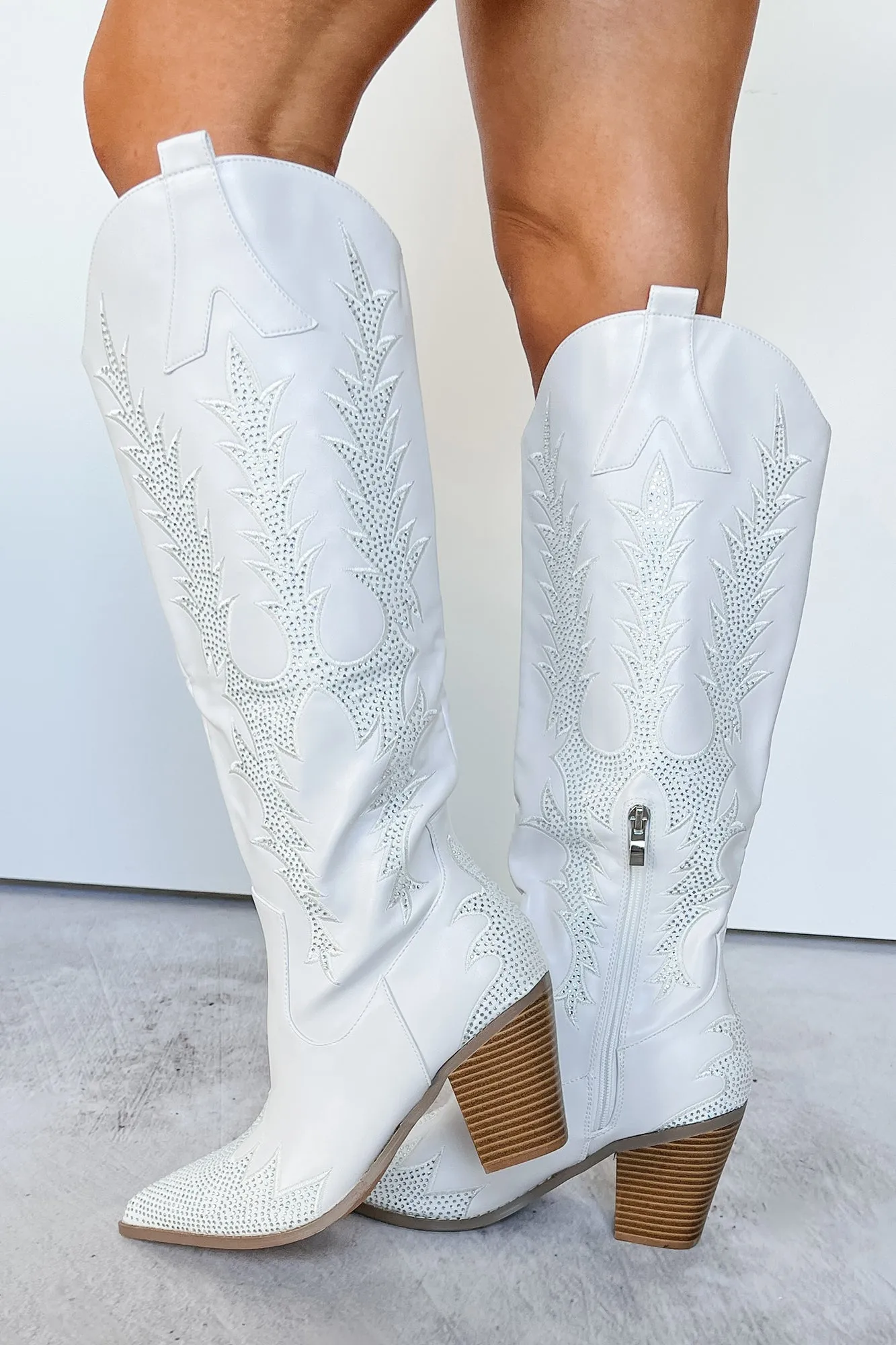 Not Even Trying Pointed Toe Rhinestone Cowgirl Boots (White)