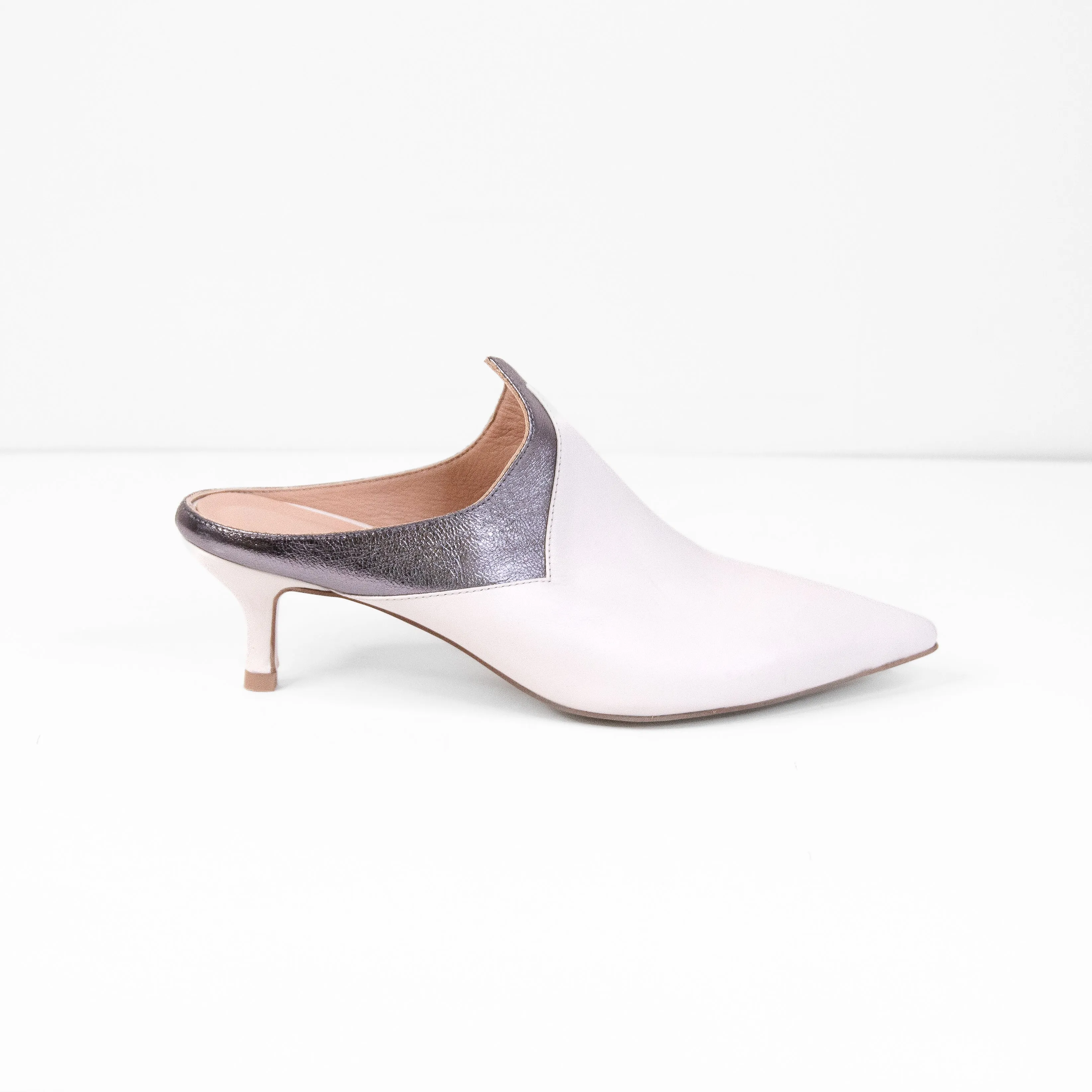 Vera cream heel