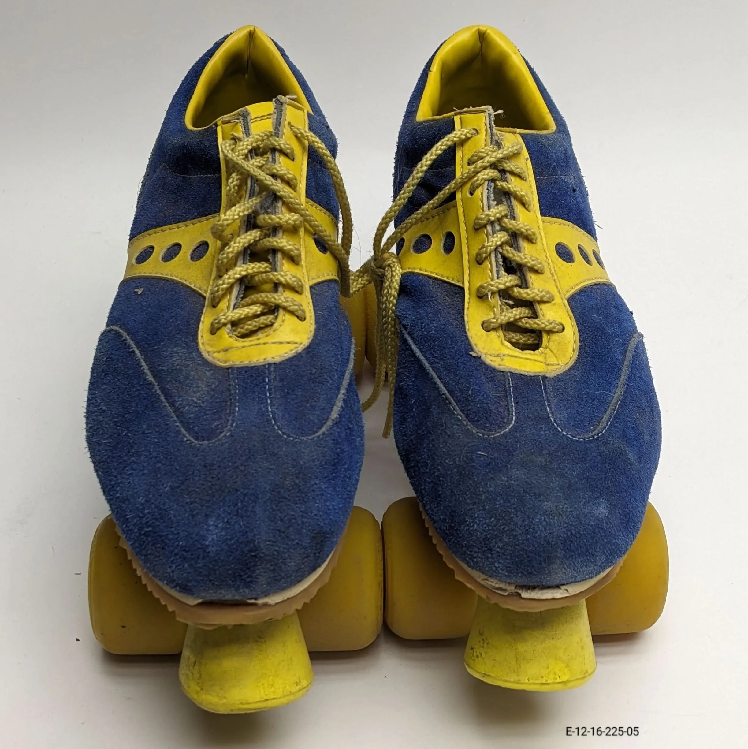 Vintage Roller Skates 1 pcs 9 lbs E1216225-05