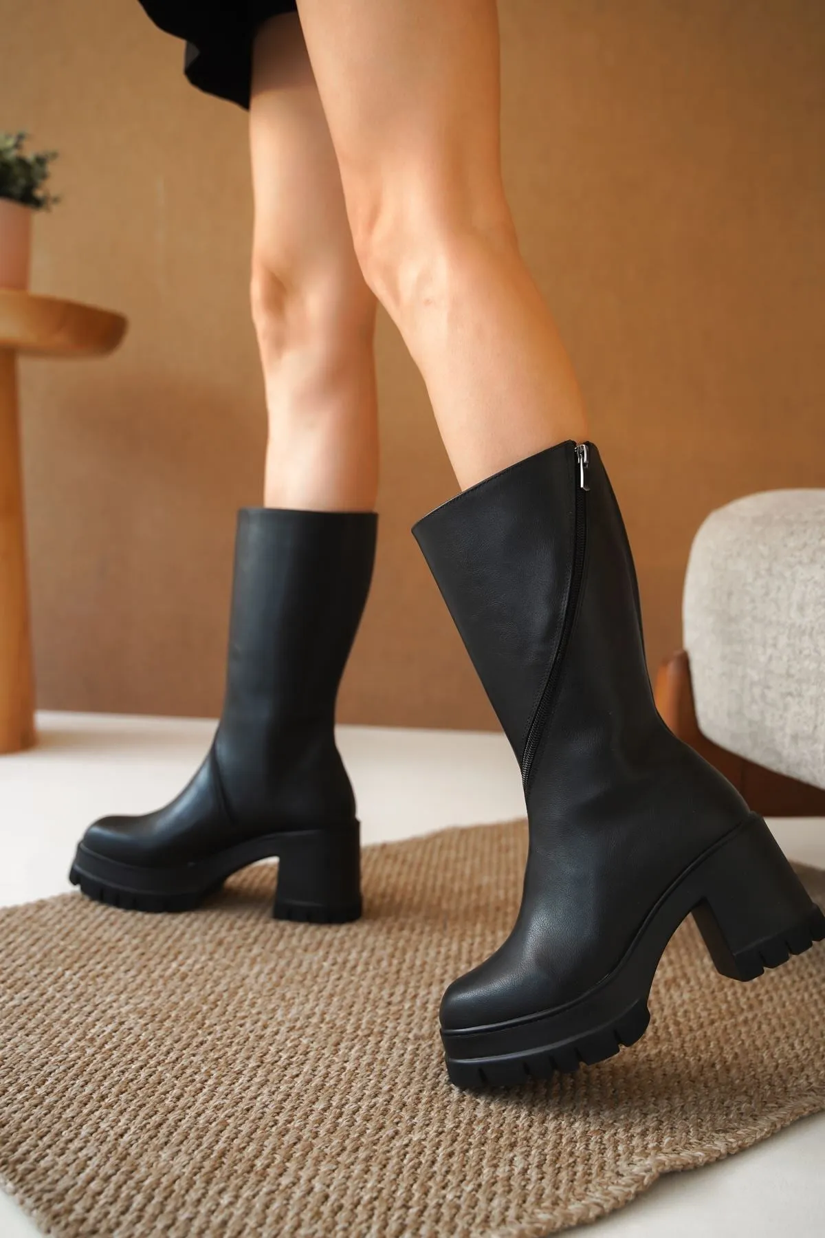 Women's Platform Heeled Boots - black-leather